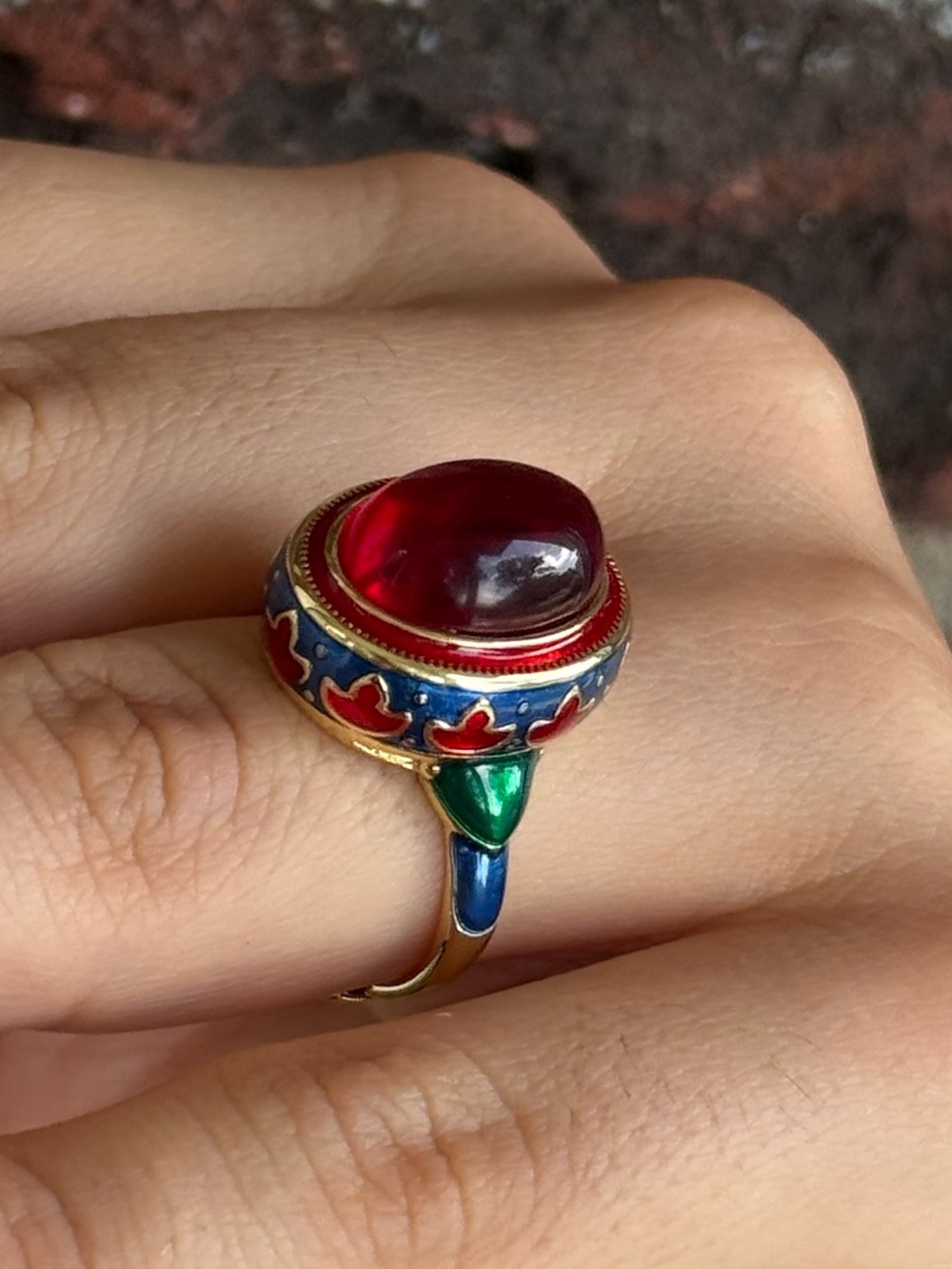 Vintage Ring with Red Cabochon Stone - Picture 1 of 7